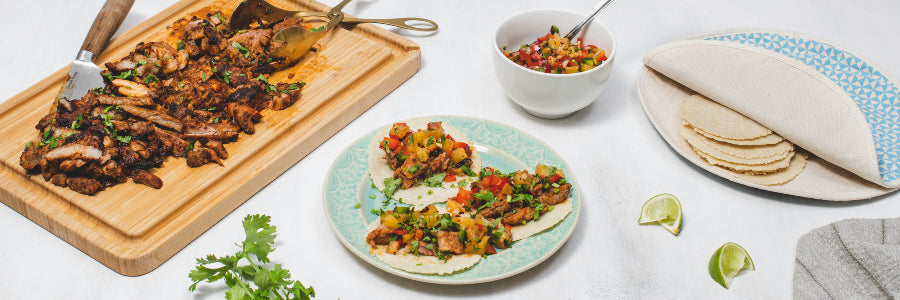Egyszerű al pastor tacos grillezett ananászsalsával