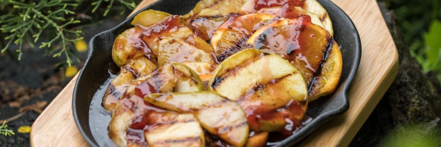 Grillezett gyümölcssaláta eperlekvárral