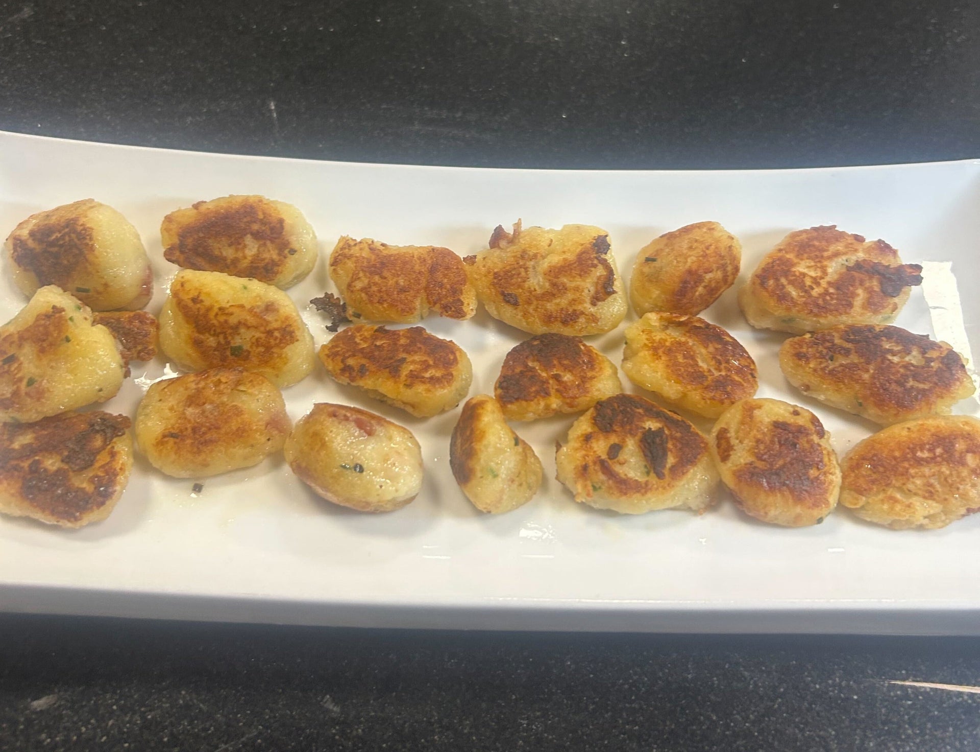 Burgonyatöltelékből készült gnocchi