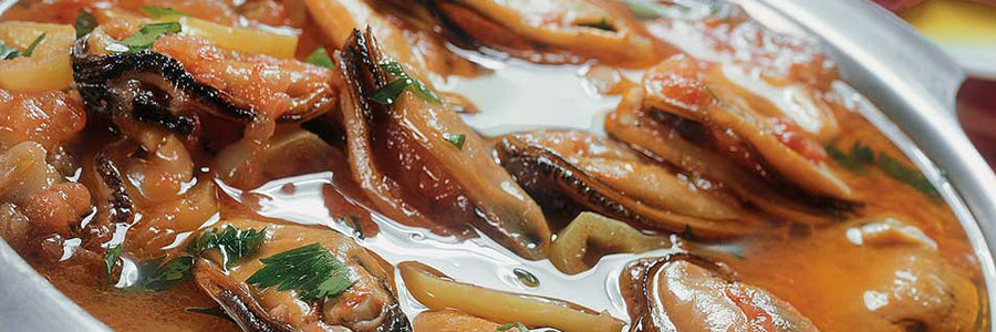 Grillezett kagyló arrabbiata salsával