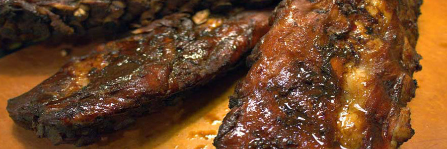 Grillezett sertésborda ragacsos kínai barbecue szószban