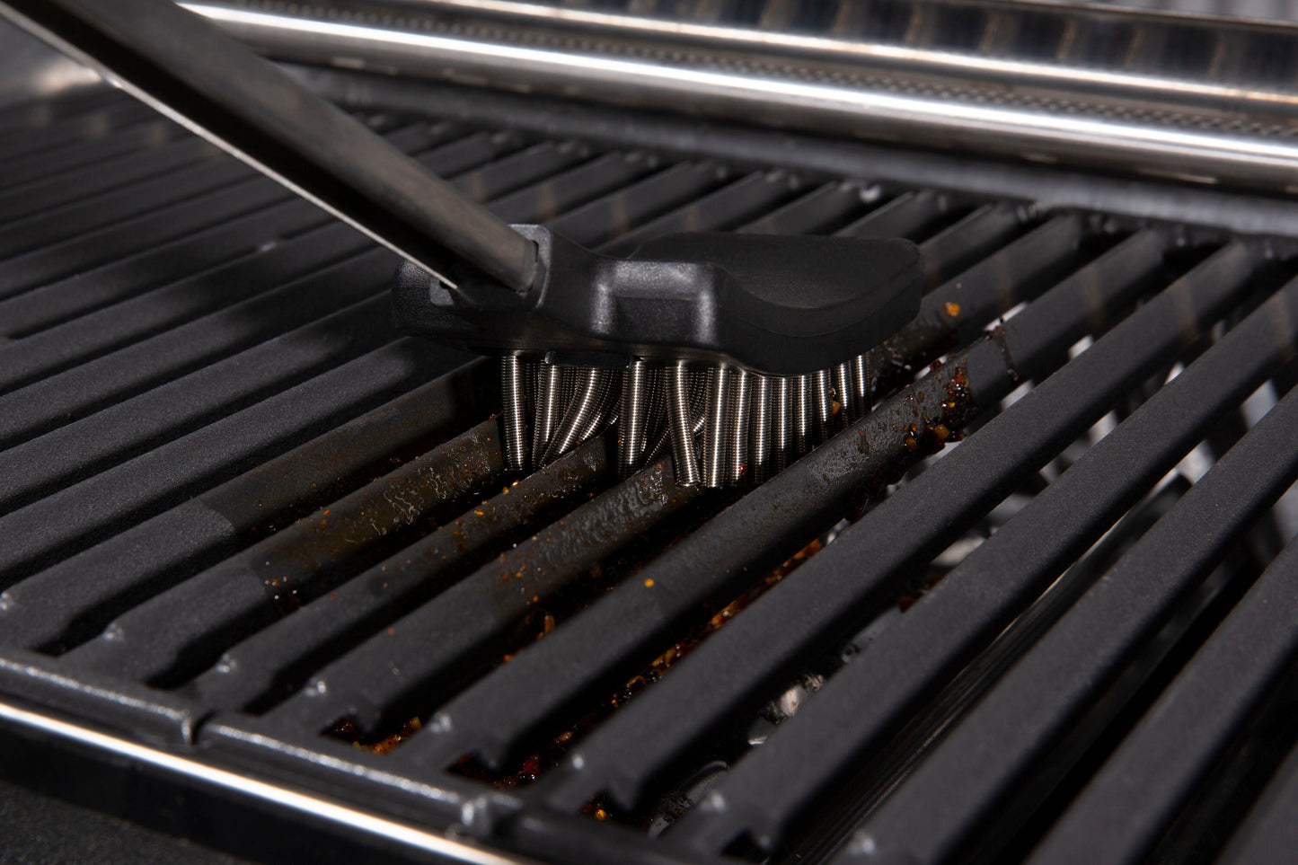 Baron™ Coil Spring Grill Brush