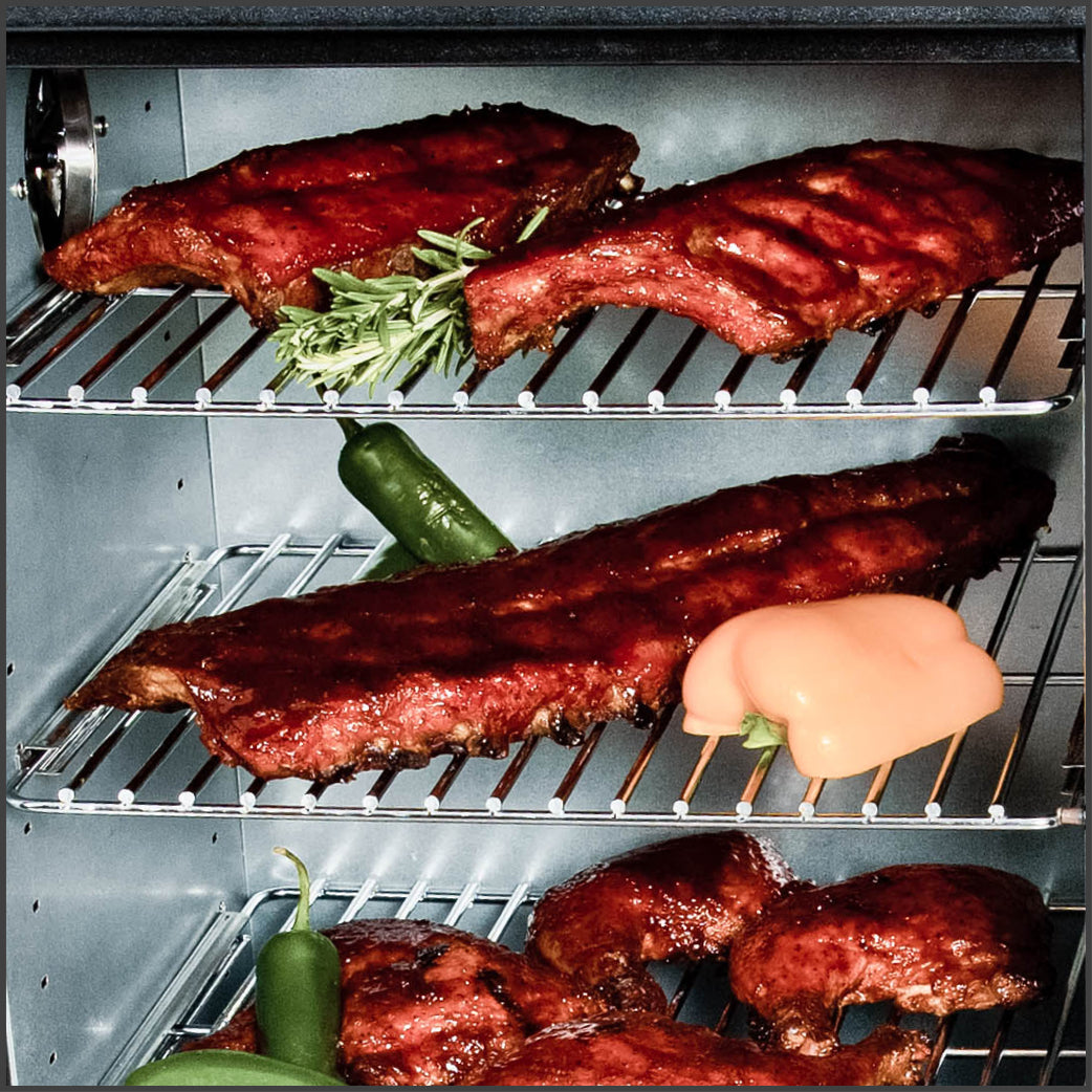 Four adjustable cooking grids